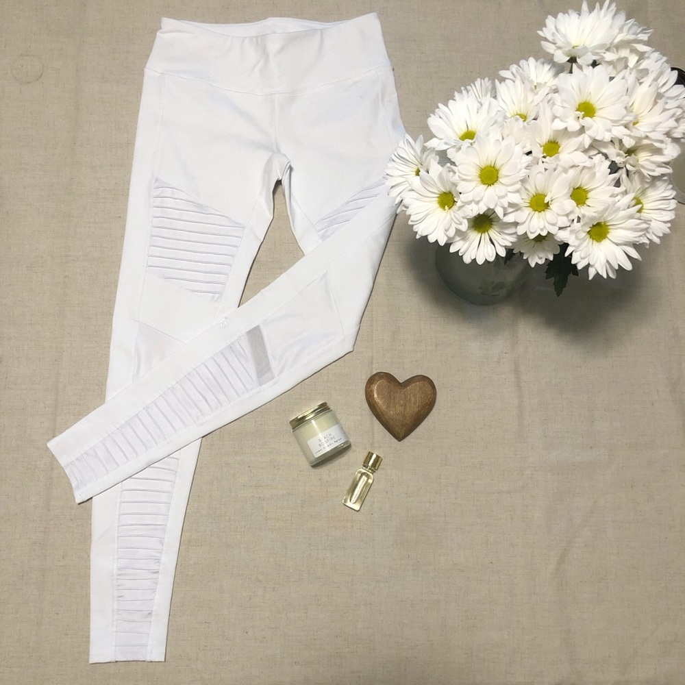 White Alo Yoga “Moto” leggings